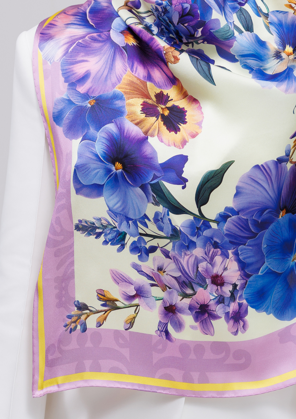 Шовкова хустина - Фіалки