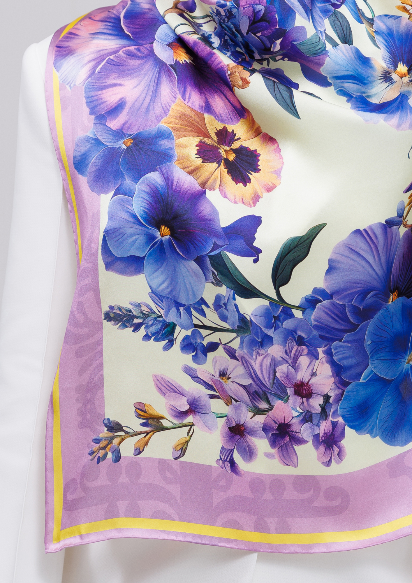 Шовкова хустина - Фіалки