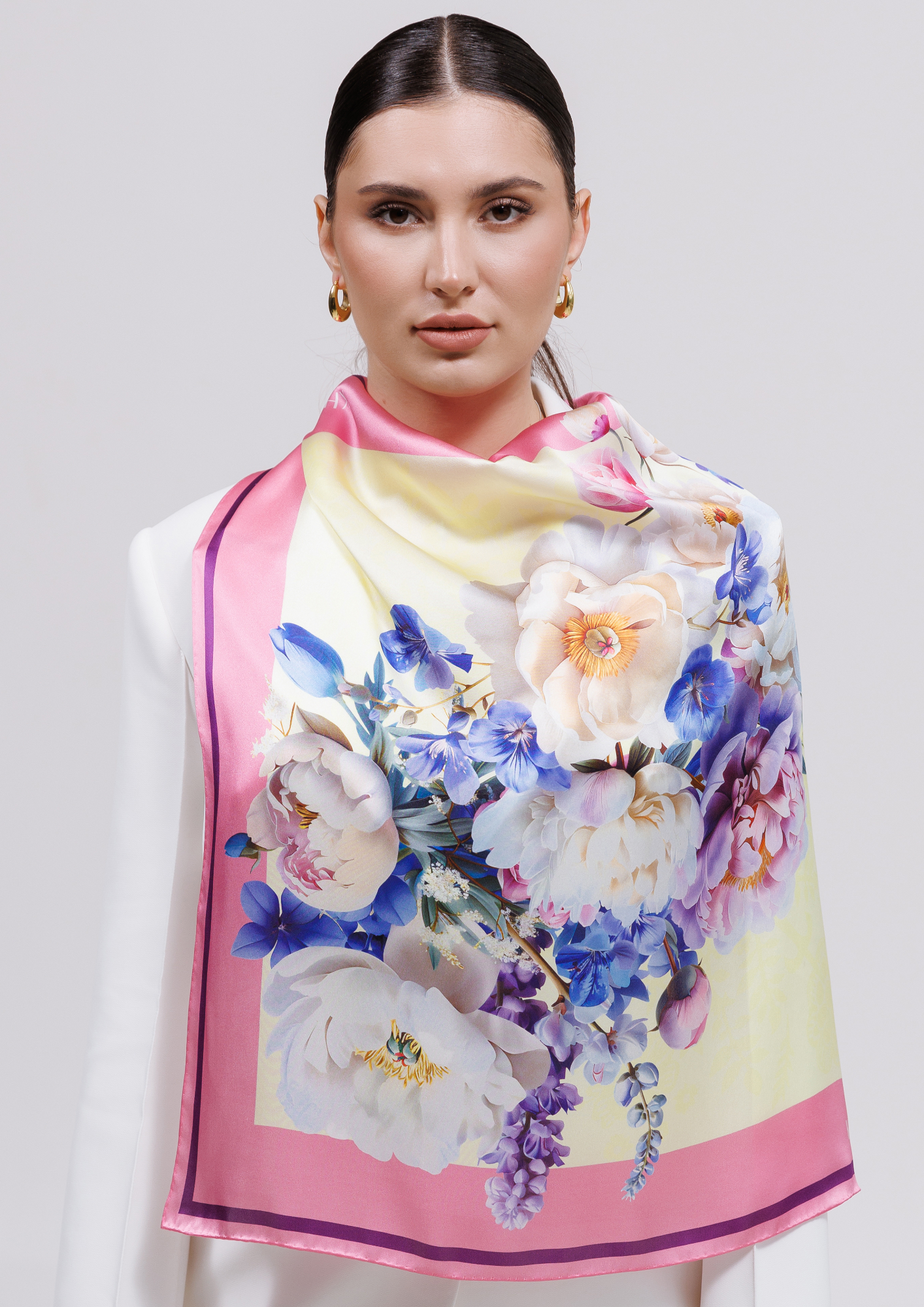 Foulard en soie - Fleurs de mai ukrainiennes