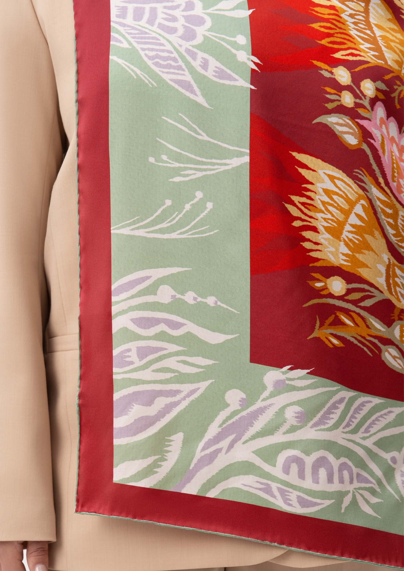 Шовкова хустина - Павичі