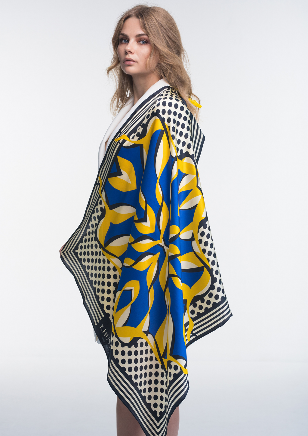 Шовкова хустина - Ukrainian bumblebee